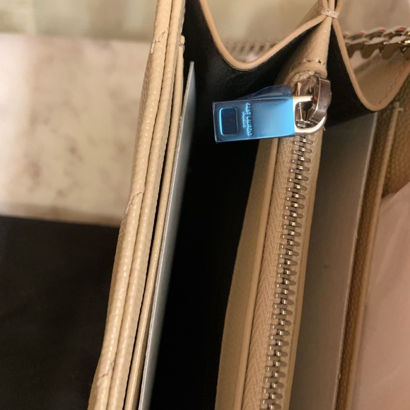 Designer handbag Sold - Picture 5 of 7